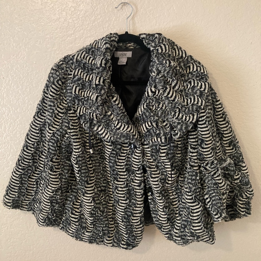 Chic Striped Teddy Jacket in Black and White